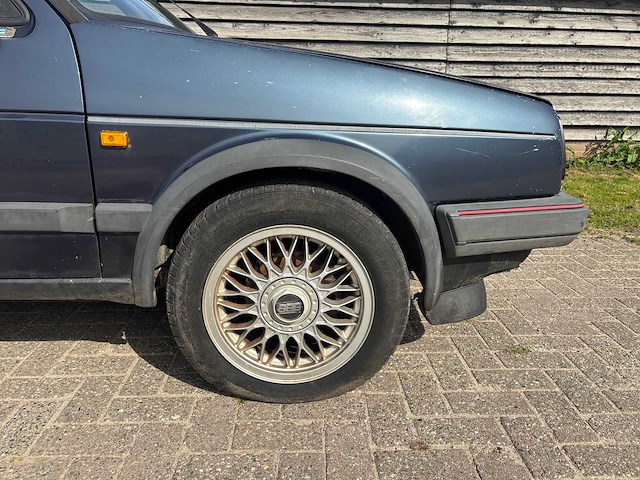 Volkswagen - golf - 1.8 gti inj. - 1989 - classic cars >15 - afbeelding 19 van  34