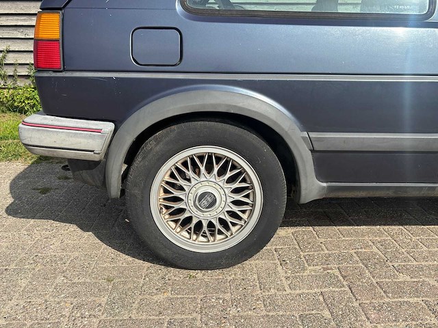 Volkswagen - golf - 1.8 gti inj. - 1989 - classic cars >15 - afbeelding 20 van  34