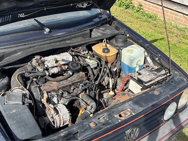Volkswagen - golf - 1.8 gti inj. - 1989 - classic cars >15 - afbeelding 25 van  34