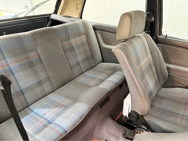 Volkswagen - golf - 1.8 inj. - oldtimer - 1989 - afbeelding 2 van  21