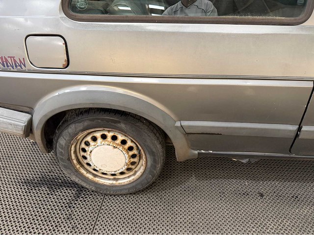 Volkswagen - golf - 1.8 inj. - oldtimer - 1989 - afbeelding 11 van  21