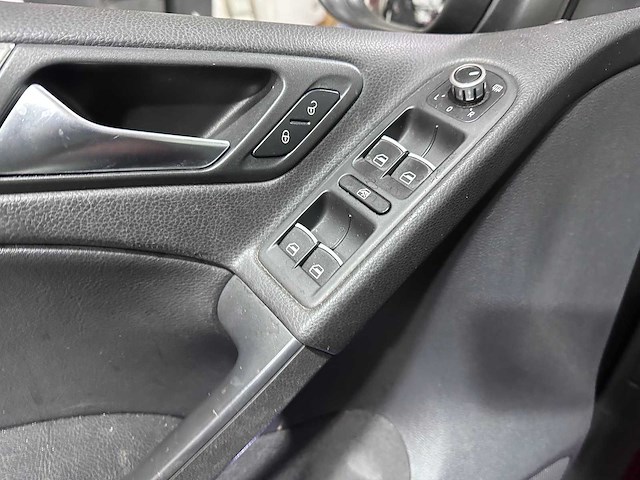 Volkswagen - golf - 2.0 dsg gti - car - 2010 - afbeelding 24 van  24