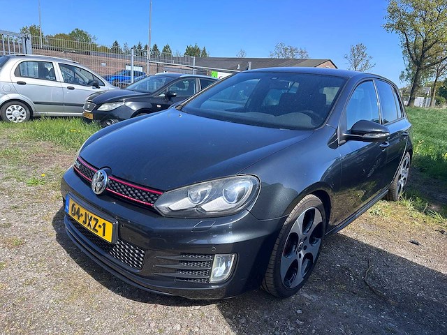 Volkswagen - golf - 2.0 gti - 04-jxz-1- 2009 - afbeelding 1 van  17