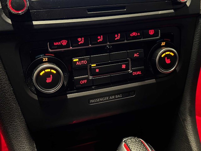 Volkswagen - golf - 2.0 gti 2012 9-xsg-67 iaw - afbeelding 27 van  30