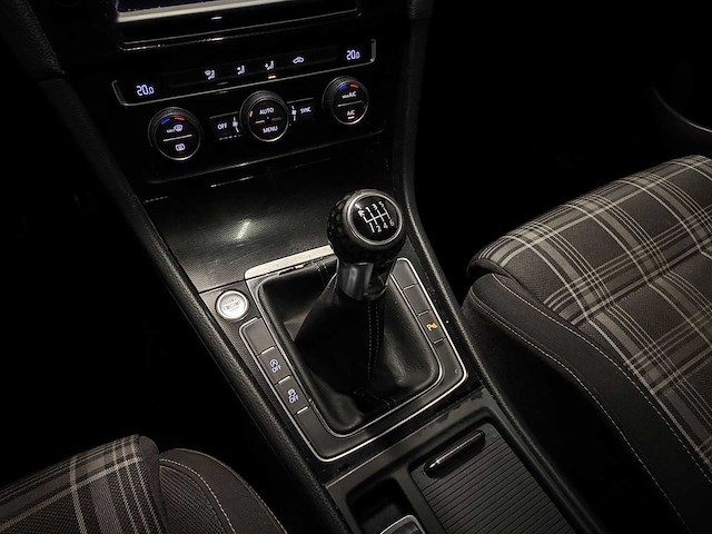 Volkswagen - golf - 2.0 tdi gtd bns ed. - car - 2014|3-xxg-02|iaw - afbeelding 29 van  31