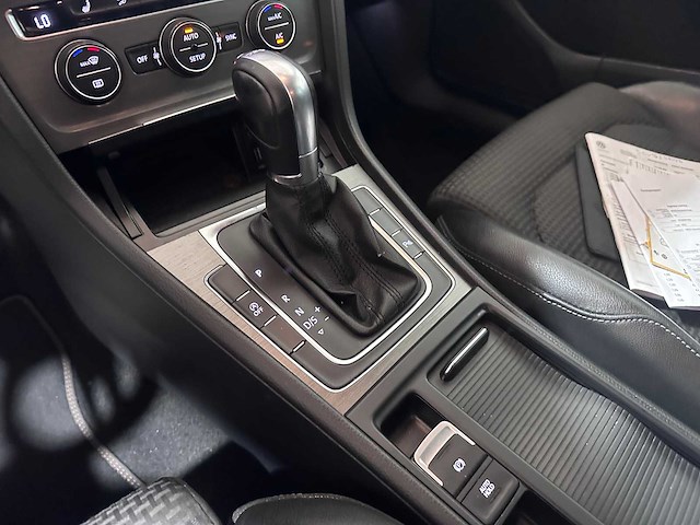 Volkswagen - golf - 2.0 tdi highline - xd-088-n - afbeelding 8 van  22