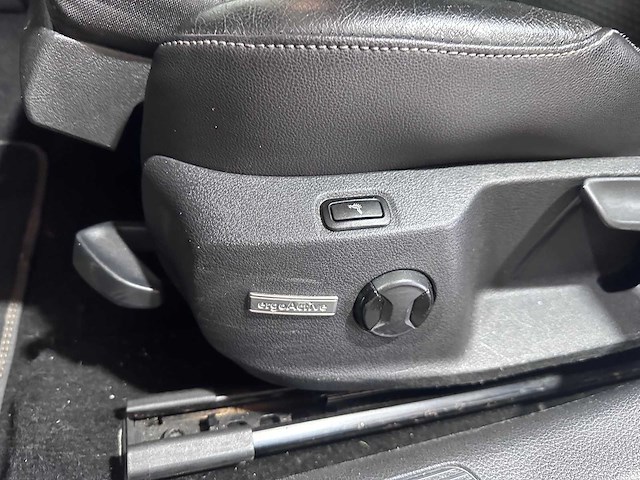 Volkswagen - golf - 2.0 tdi highline - xd-088-n - afbeelding 10 van  22