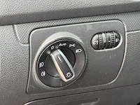 Volkswagen - golf - 2004 - kl-011-s - afbeelding 7 van  18