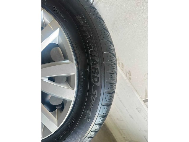 Volkswagen - golf - 8 - car tyre - afbeelding 2 van  11