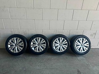 Volkswagen - golf - 8 - car tyre - afbeelding 4 van  11