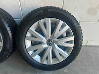 Volkswagen - golf - 8 - car tyre - afbeelding 8 van  11