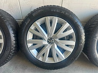Volkswagen - golf - 8 - car tyre - afbeelding 10 van  11