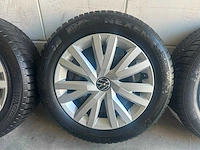 Volkswagen - golf - 8 - car tyre - afbeelding 10 van  11