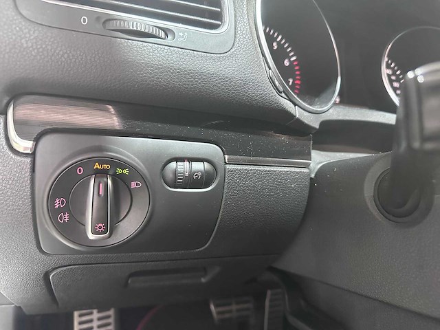 Volkswagen - golf - gti 2.0 dsg- s-907-vx- 2009 - afbeelding 3 van  21
