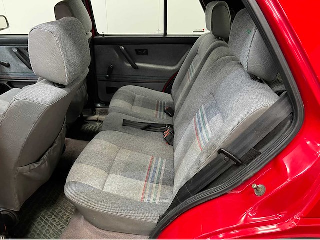 Volkswagen - golf - montana - country - syncro - youngtimer - 1992 - afbeelding 17 van  36