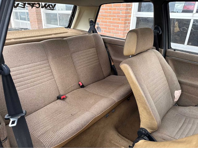 Volkswagen - golf - oldtimer - 1985 - afbeelding 3 van  14
