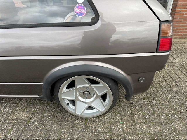 Volkswagen - golf - oldtimer - 1985 - afbeelding 9 van  14