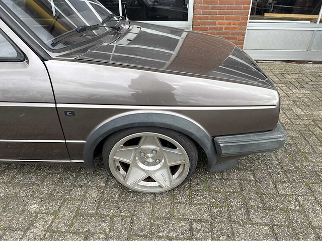 Volkswagen - golf - oldtimer - 1985 - afbeelding 11 van  14