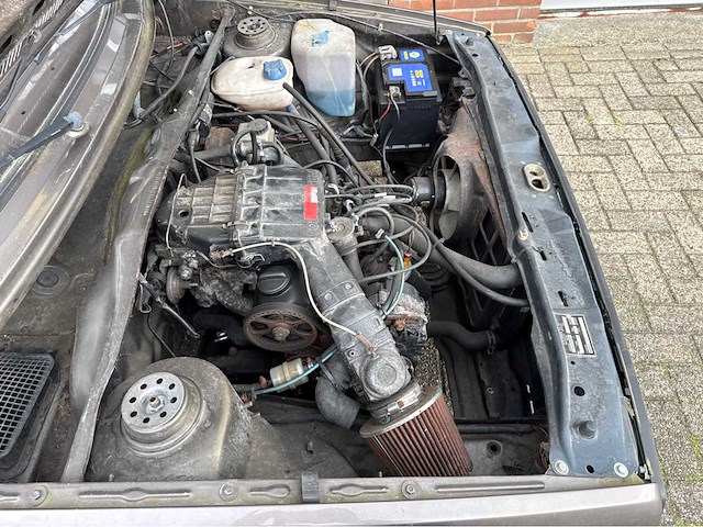 Volkswagen - golf - oldtimer - 1985 - afbeelding 10 van  27