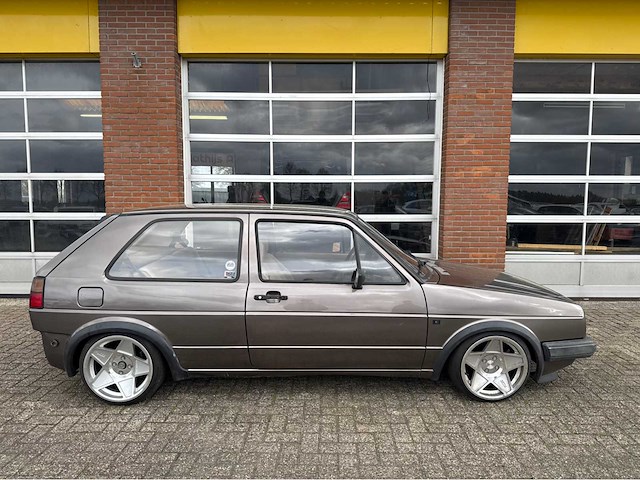 Volkswagen - golf - oldtimer - 1985 - afbeelding 26 van  27
