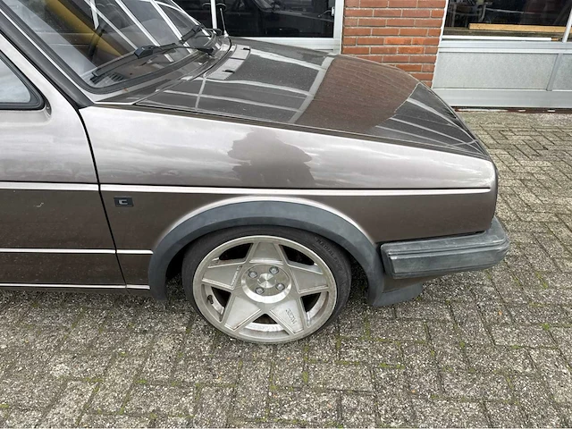 Volkswagen - golf - oldtimer - 1985 - afbeelding 17 van  28