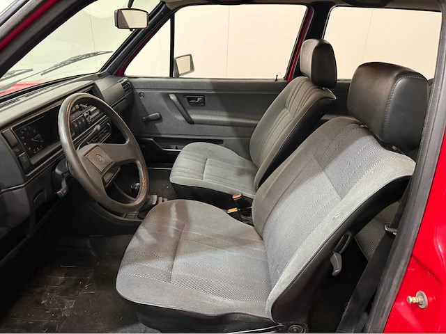 Volkswagen - golf - oldtimer - 1987 - afbeelding 6 van  33