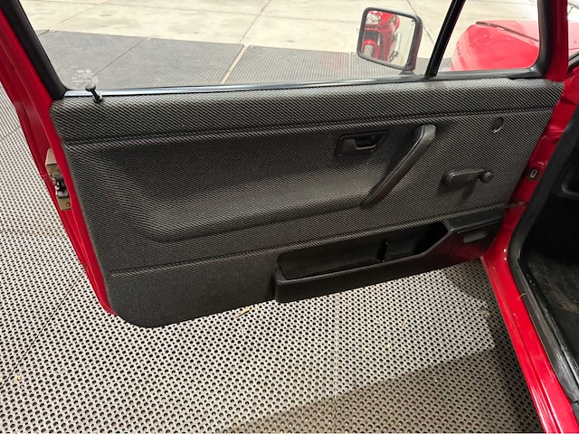 Volkswagen - golf - oldtimer - 1987 - afbeelding 14 van  33