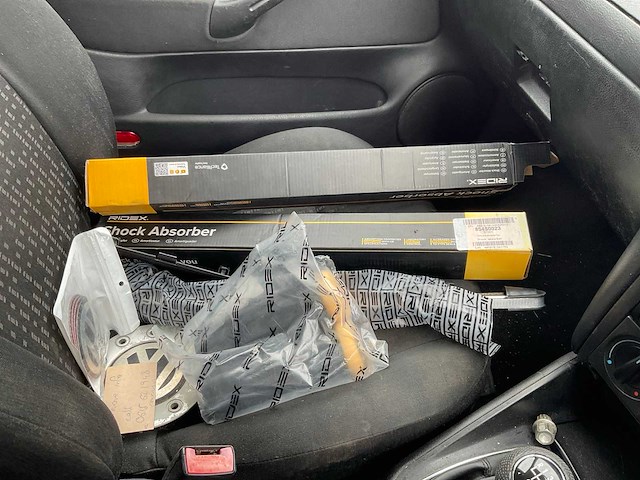 Volkswagen - golf - personenauto - afbeelding 15 van  24