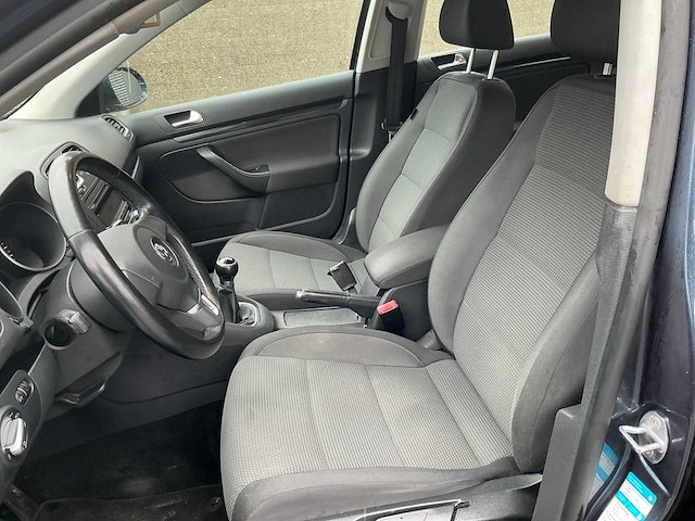 Volkswagen - golf - personenauto - afbeelding 2 van  17