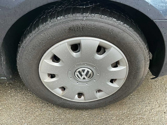 Volkswagen - golf - personenauto - afbeelding 7 van  17
