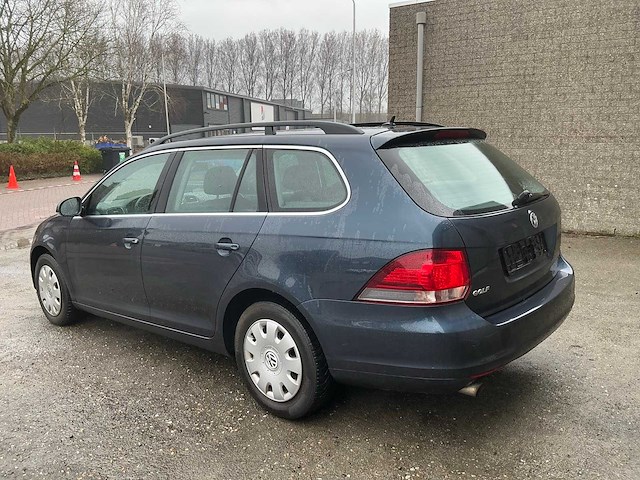 Volkswagen - golf - personenauto - afbeelding 14 van  17