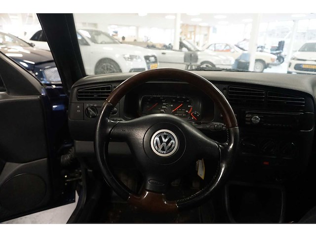 Volkswagen - golf cabriolet - 2.0 highline - car - afbeelding 3 van  17