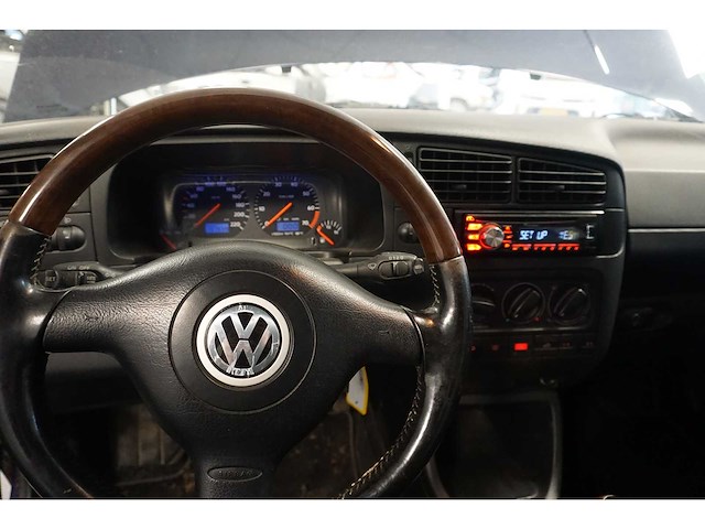 Volkswagen - golf cabriolet - 2.0 highline - car - afbeelding 4 van  17