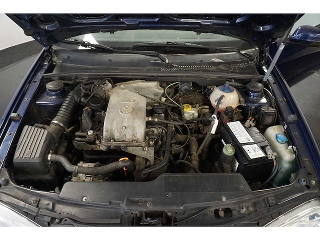 Volkswagen - golf cabriolet - 2.0 highline - car - afbeelding 8 van  17