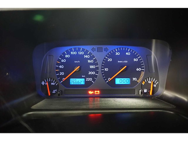 Volkswagen - golf cabriolet - 2.3 highline - car - afbeelding 4 van  31