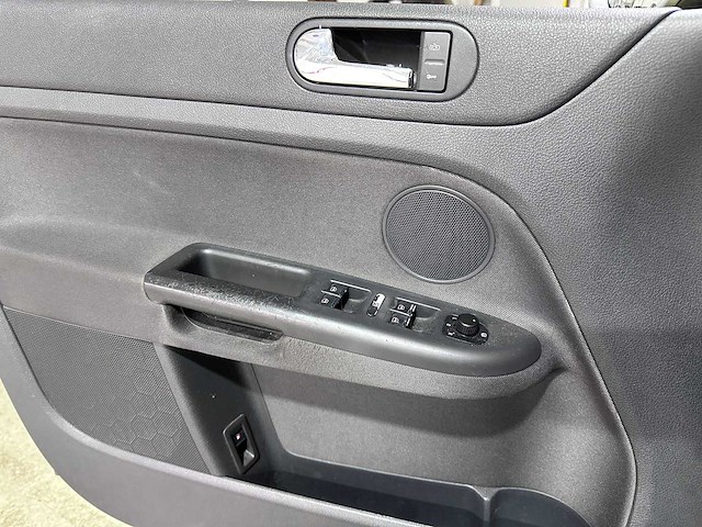 Volkswagen - golf plus - 1.4 turijn - 61-rk-fj- 2005 - afbeelding 2 van  16