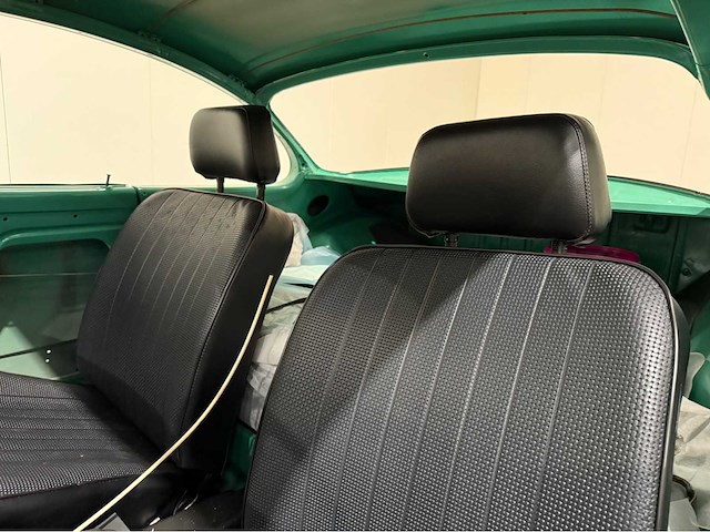 Volkswagen - karmann ghia - oldtimer - 1969 - afbeelding 4 van  28