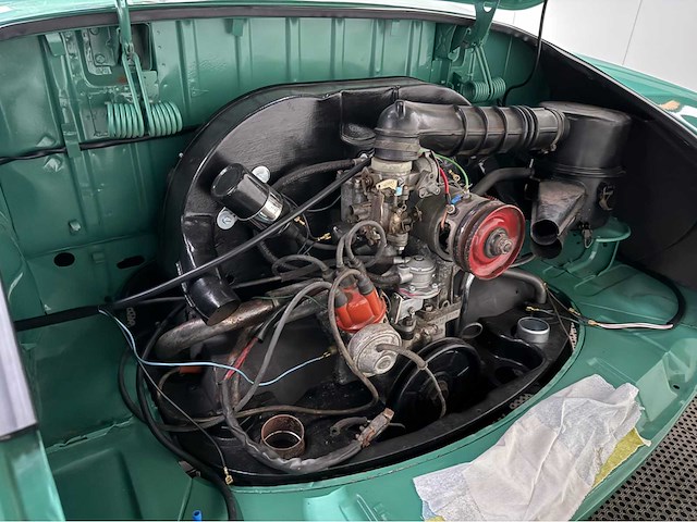 Volkswagen - karmann ghia - oldtimer - 1969 - afbeelding 10 van  28