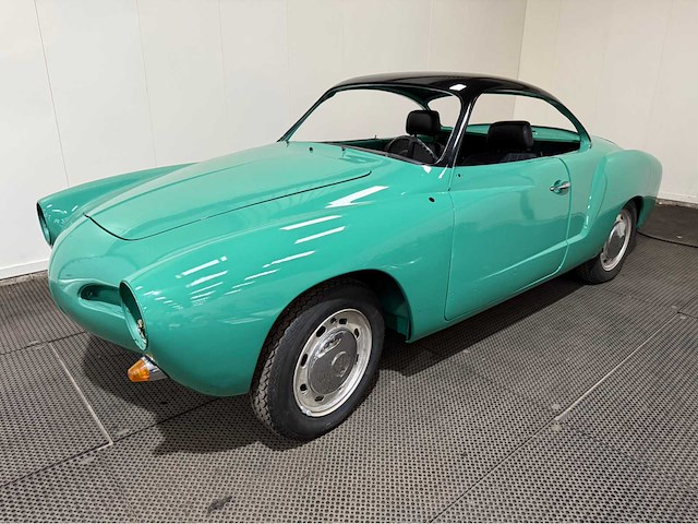 Volkswagen - karmann ghia - oldtimer - 1969 - afbeelding 1 van  28