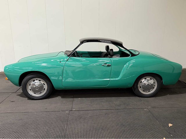Volkswagen - karmann ghia - oldtimer - 1969 - afbeelding 22 van  28