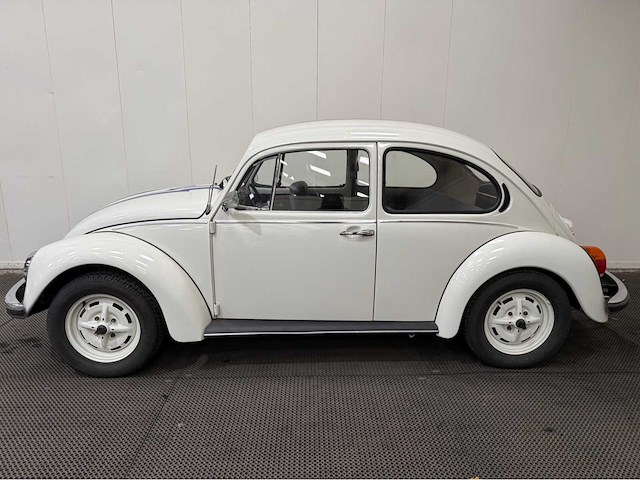 Volkswagen - kever - 1300 - oldtimer - 1969 - afbeelding 34 van  35