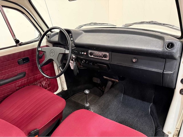 Volkswagen - kever - 1300 - oldtimer - 1972 - afbeelding 3 van  33