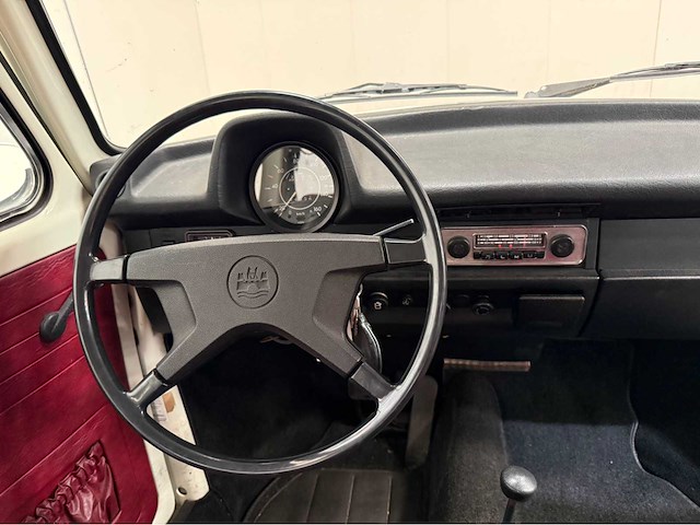 Volkswagen - kever - 1300 - oldtimer - 1972 - afbeelding 4 van  33