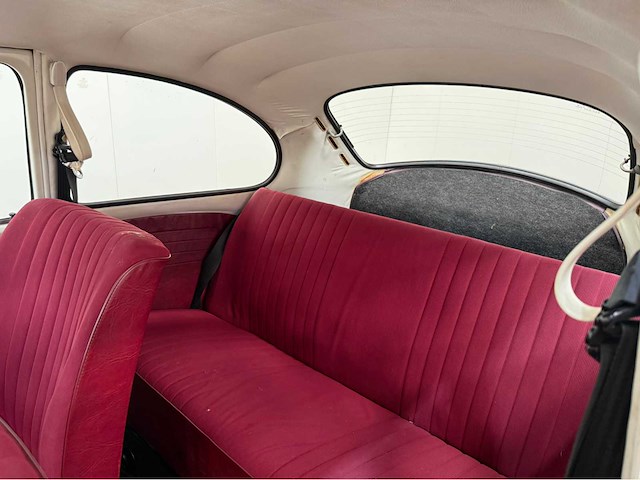 Volkswagen - kever - 1300 - oldtimer - 1972 - afbeelding 7 van  33