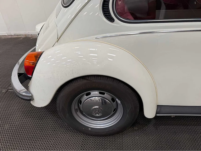 Volkswagen - kever - 1300 - oldtimer - 1972 - afbeelding 24 van  33
