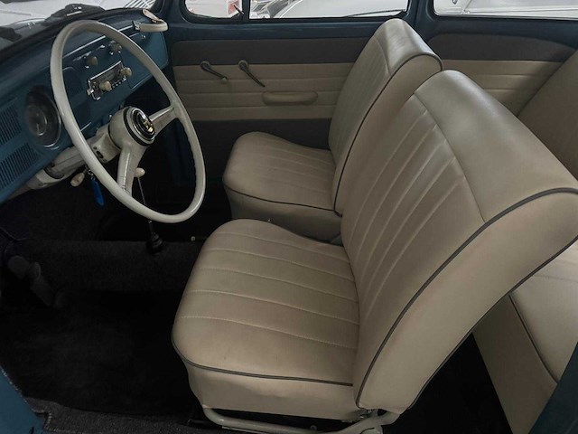 Volkswagen - kever - oldtimer - afbeelding 6 van  16