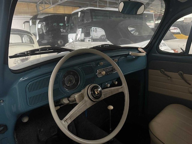 Volkswagen - kever - oldtimer - afbeelding 16 van  16