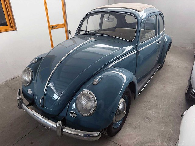 Volkswagen - kever - oldtimer - afbeelding 1 van  16