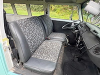 Volkswagen - kombi - t2 - oldtimer - afbeelding 3 van  22