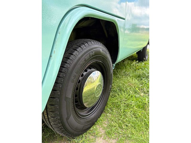 Volkswagen - kombi - t2 - oldtimer - afbeelding 7 van  22